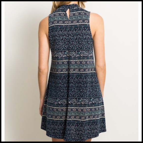 Keyhole Print Dress - Picture 4 of 8